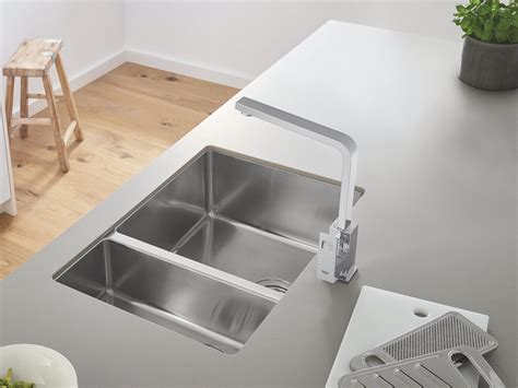 Kitchen sinks by the number 1 kitchen brand GROHE .
